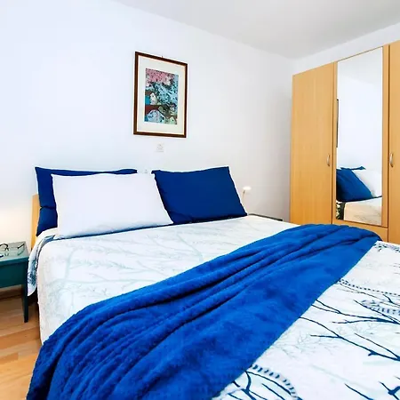 Guest house Mimi 3*