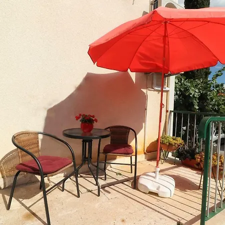 Guest house Mimi 3*